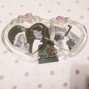 Mikasa Rosemont Triple Heart Glass Picture Frame. NWOT.